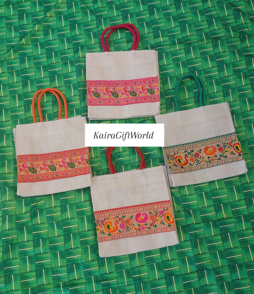 Paithani Border Jute Thamboolam Bags!!!
