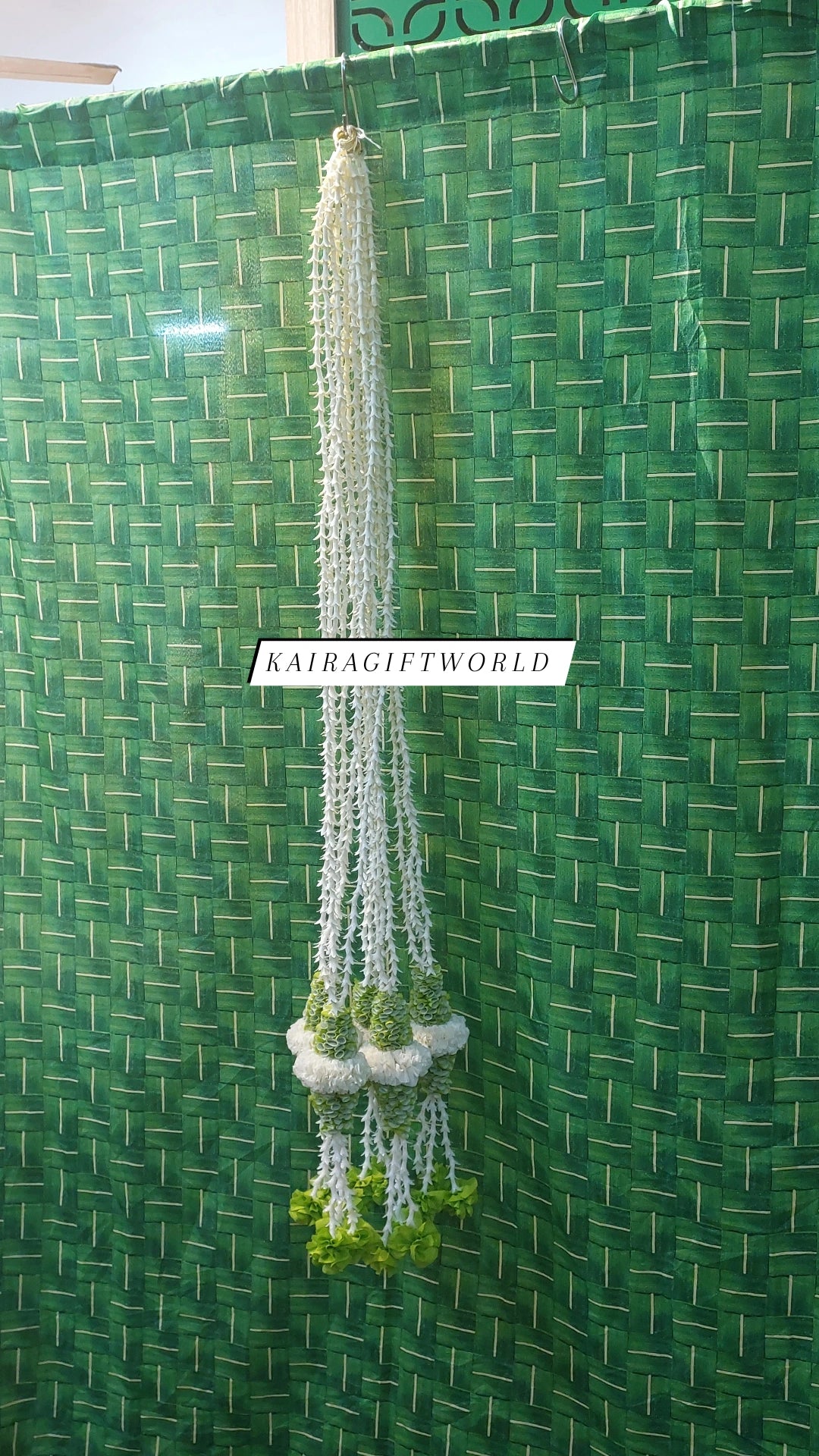Parrot Green Bunch Lilly Hangings
