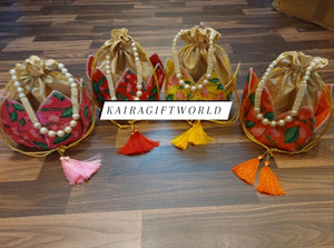 Lotus Potli
