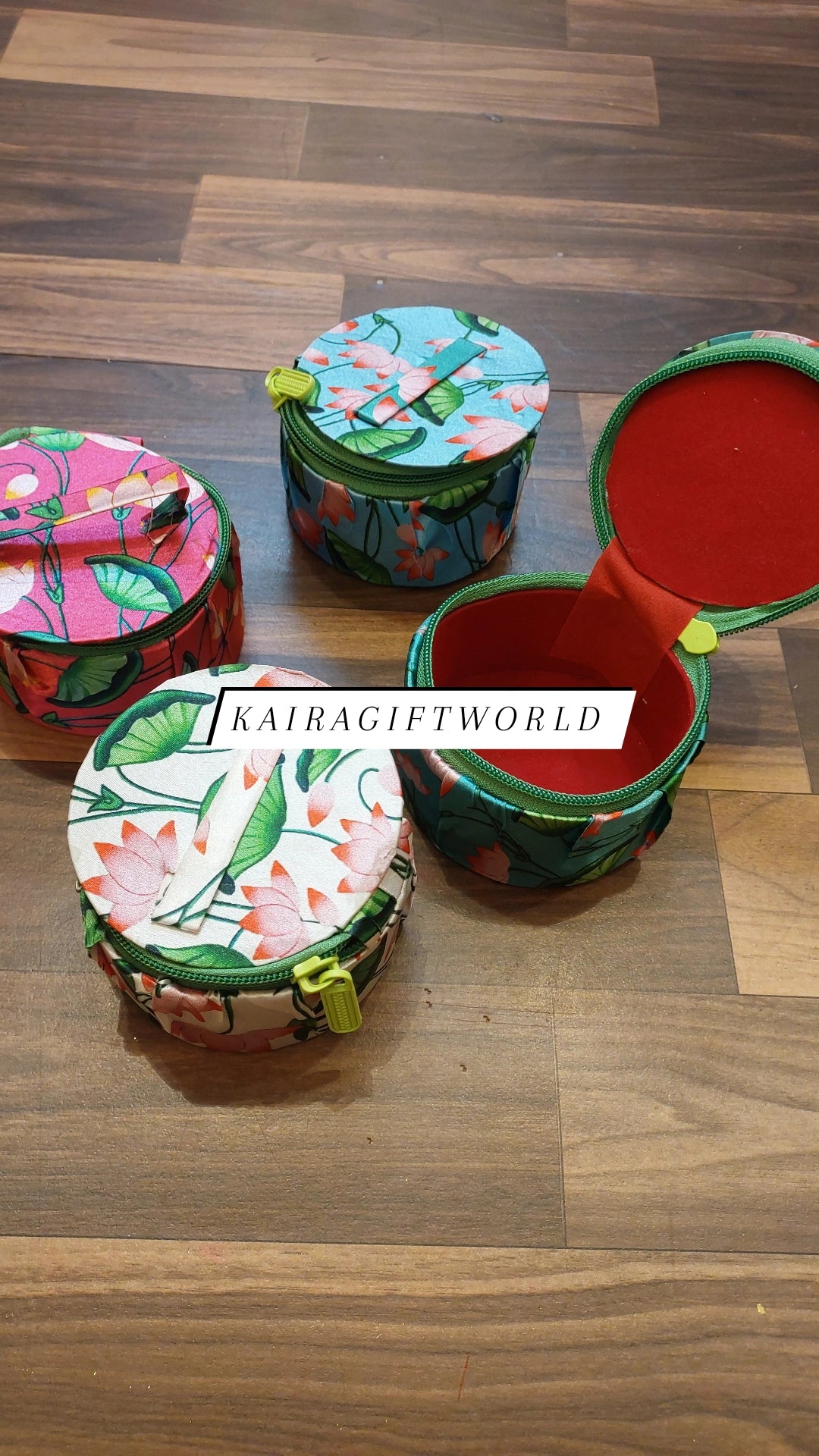 #housewarminginvitation
#housewarminginvitationtemplateindian
#housewarmingdecoration
#housewarmingdecorationideasindian
 #HousewarmingDecorations
#GrihaPraveshDecor
#HomeEntranceHousewarming Decorations
#TraditionalIndianHousewarmingReturnGifts
#halfsareefunctiondecorationinusa
#Usaevents 
#saibhavidecors #thereturngiftcorner #desidiy #decorbykrishna #seemanthamdecor #babyshowerdecor #Traditionalbabyshowerdecoration 
#lalithacreations #rootedindian #pillarscloth #clothgarlands #lotusbudhangings #solawood