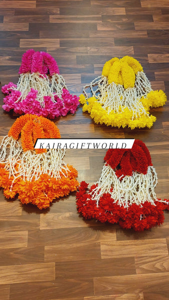 Lilly Cloth Hangings